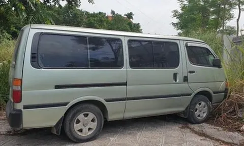 Một học sinh lớp 3 ở Hà Nội bị bỏ quên trên xe đưa đón